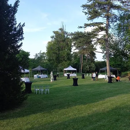 D'hotes Chateau De Bourrassol 3*