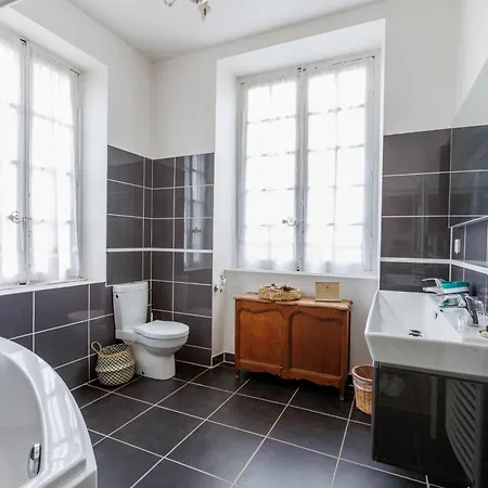 D'hotes Chateau De Bourrassol 3*